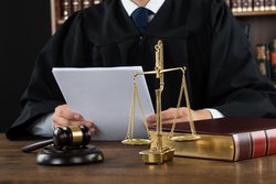Участие адвоката в арбитражном процессе - услуги и составление документов