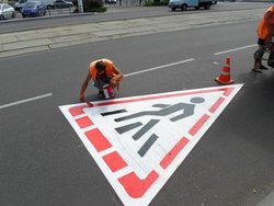 Установка дорожных знаков - кто устанавливает знак на дороге
