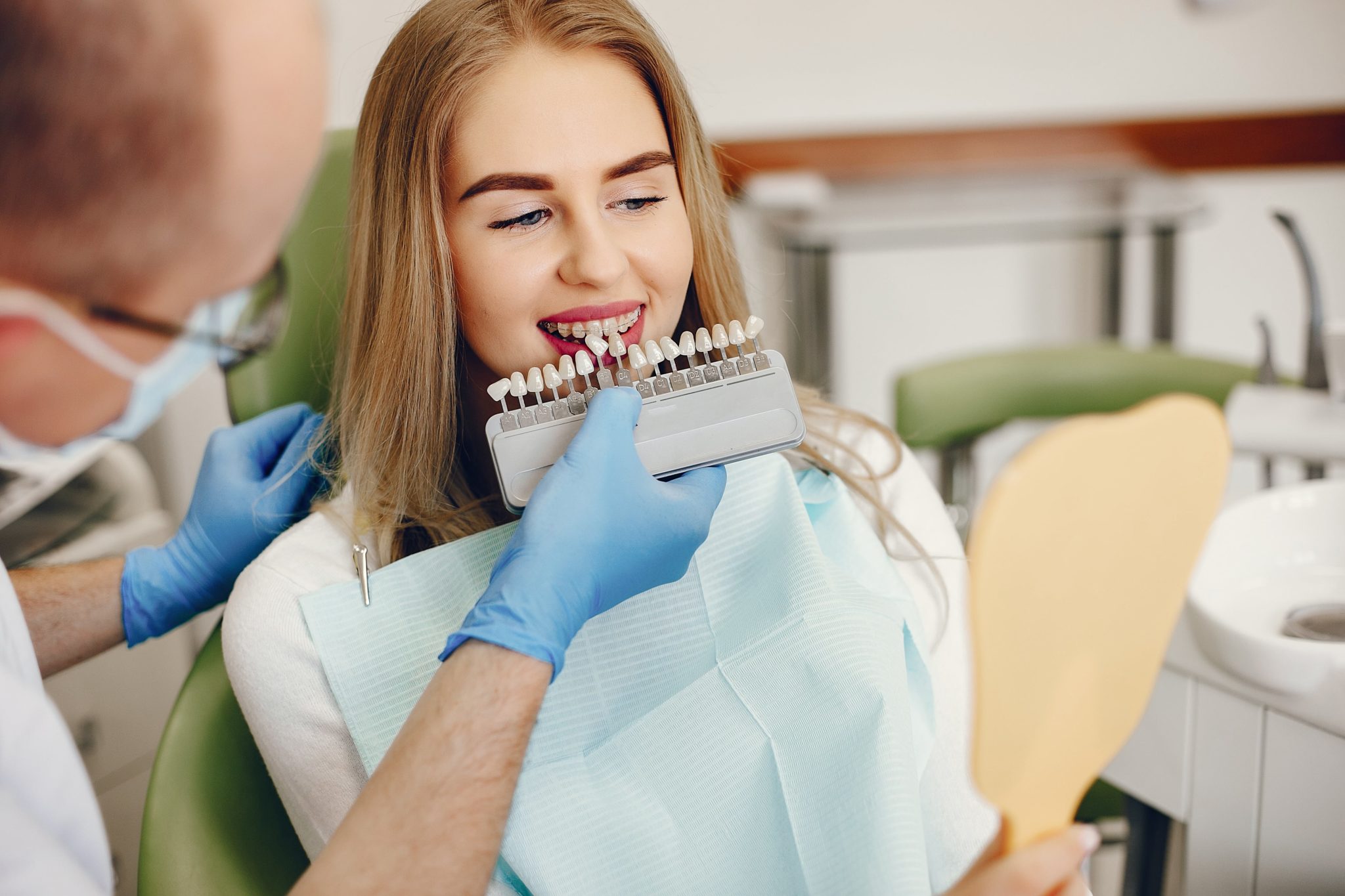 Стоматологи-аферисты: как распознать обманщика и какие обещания должны насторожить