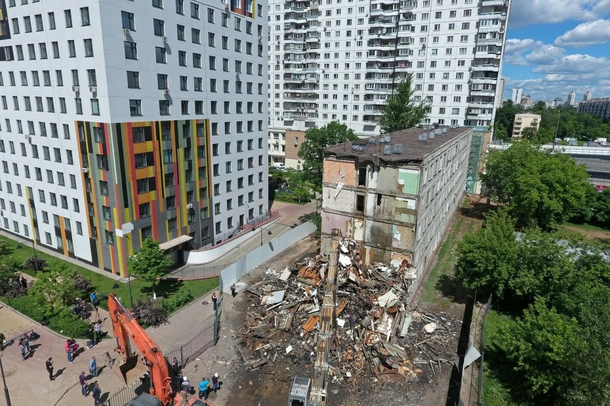 Реновация в Москве в 2021-2025 годах: как узнать куда переселят и будут ли сносить мой дом? Полный график сноса домов и переселения по адресу