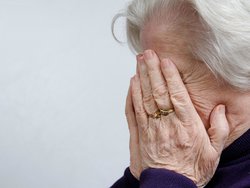 Обман пенсионеров и пожилых людей с БАДами
