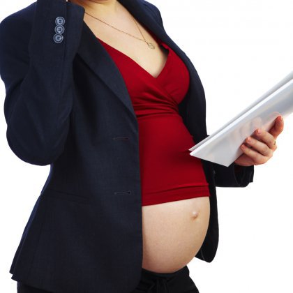 Встать на биржу труда: Может ли это сделать беременная или инвалид