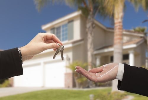 Как проверить квартиру перед покупкой (нюансы сделки, документы)?
